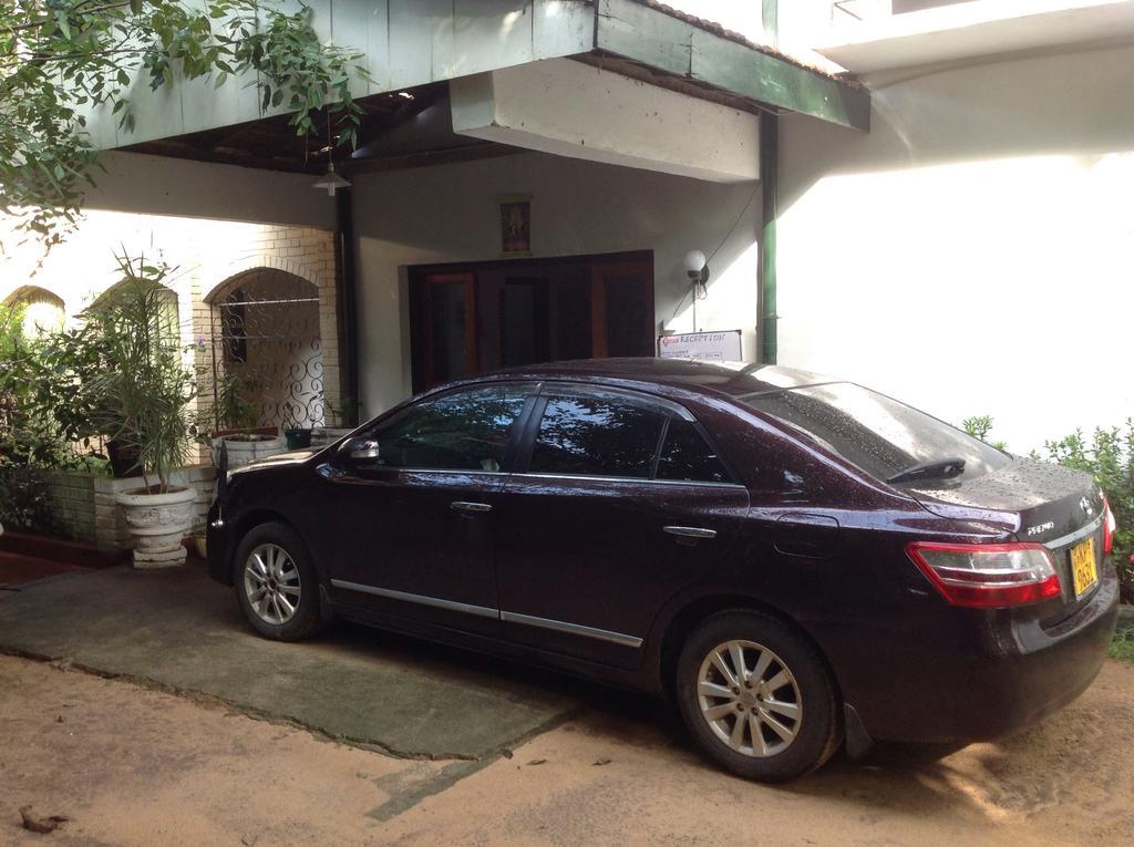 Lake Side Hotel Anurradhapura Anuradhapura Exterior photo